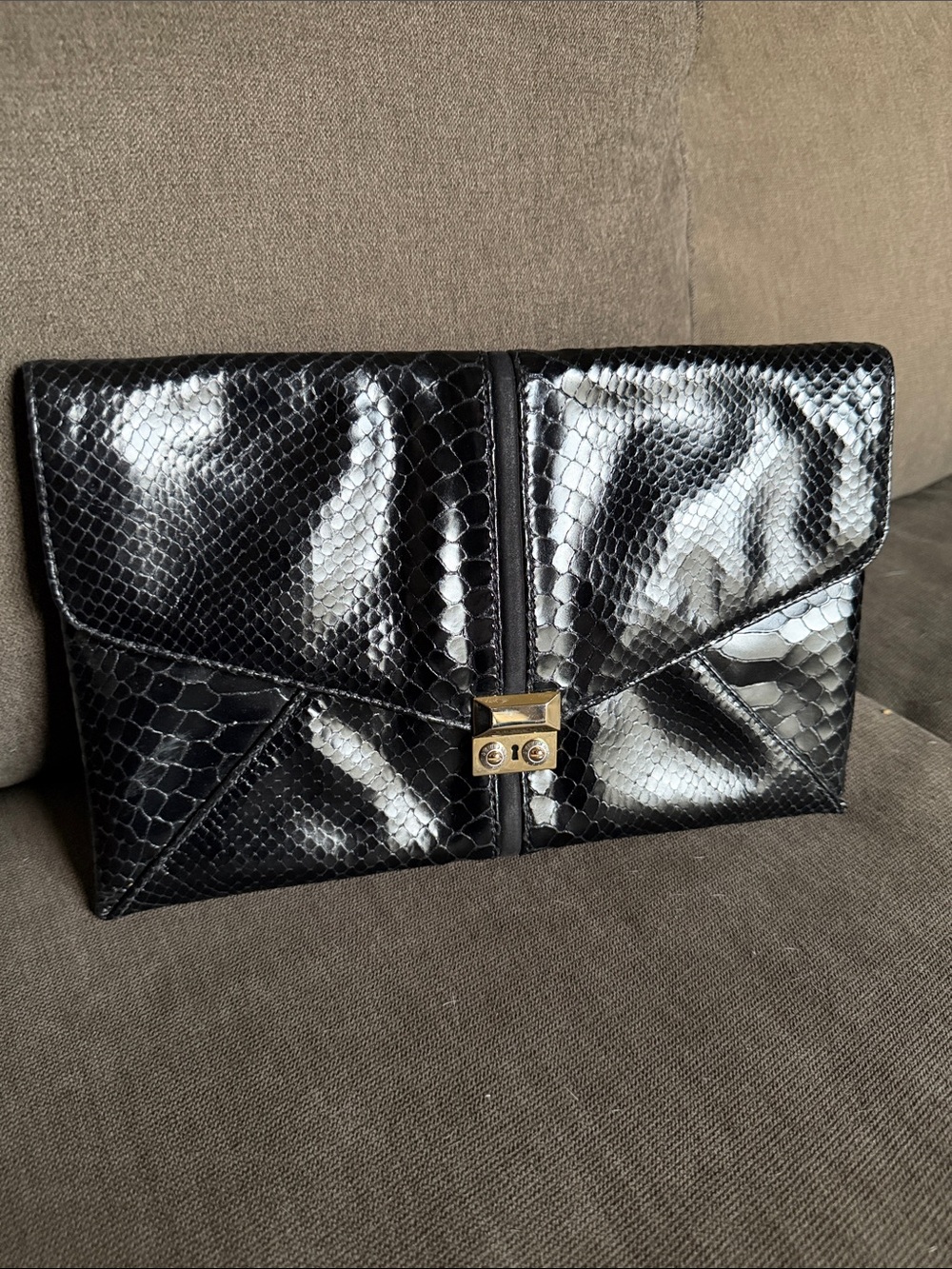 Like New Henri Bendel Black Faux Snakeskin Envelope Clutch with Gold Turn-Lock